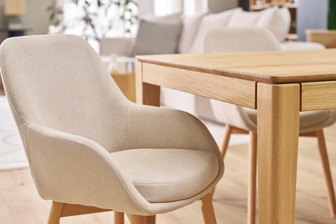 Fauteuils scandinaves en tissu effet velours beige et bois clair massif (lot de 2) HOLO