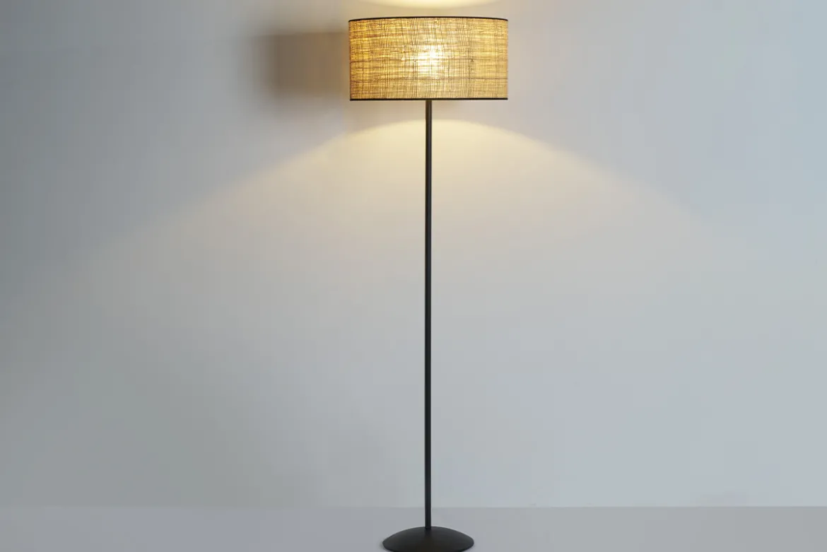 Lampadaire en rabane et métal noir H170 cm ALOE