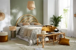 Lampe à poser en céramique émaillée taupe et abat-jour en raphia naturel H64 cm MAJES
