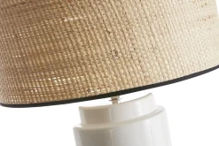 Lampe à poser en céramique émaillée blanche et abat-jour en raphia naturel H64 cm MAJES