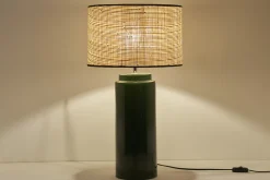 Lampe à poser en céramique émaillée verte et abat-jour en raphia naturel H64 cm MAJES