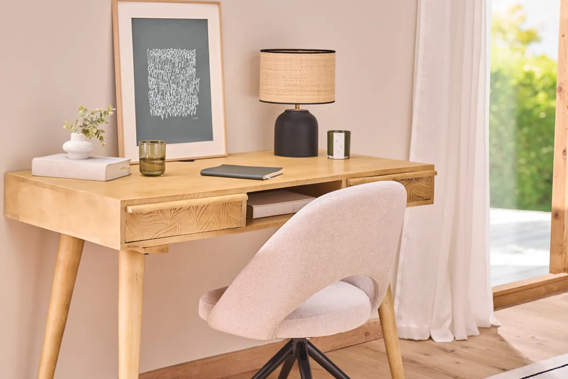 Lampe à poser noire en céramique mate et abat-jour en raphia H35 cm ROCHA