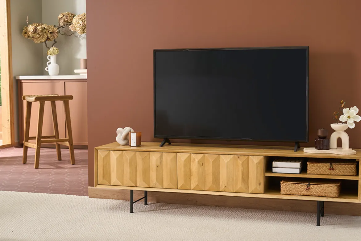 Meuble TV en bois clair manguier massif gravé L160 cm AGRA