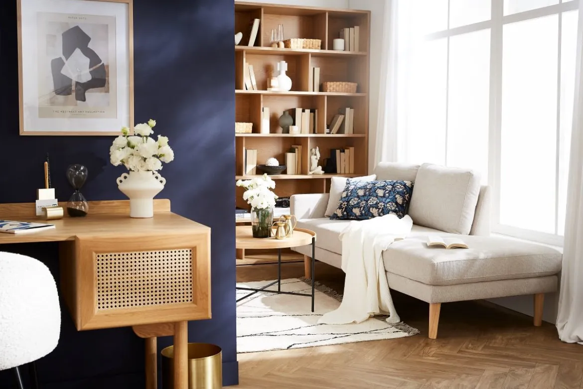 Méridienne scandinave en tissu effet velours texturé beige et bois clair BERTILLE