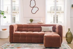 Pouf repose-pieds design en tissu effet velours terre brûlée CORTO