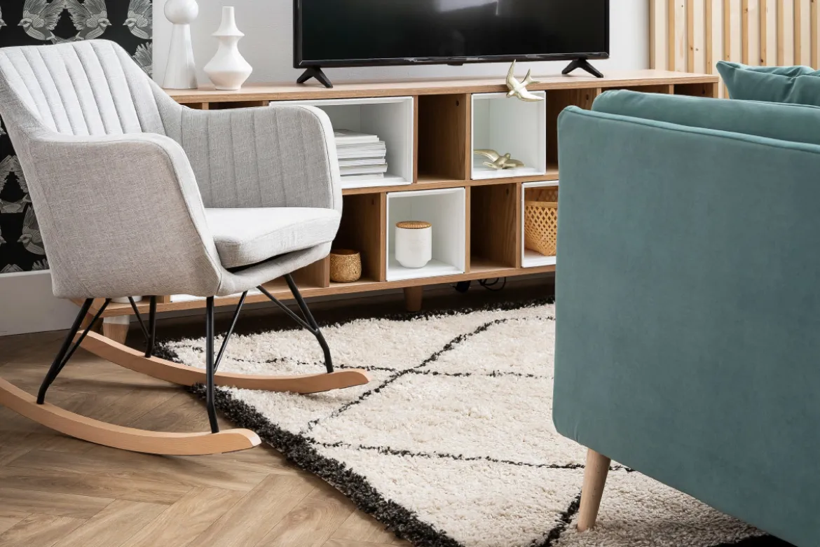 Rocking chair scandinave en tissu bleu canard, métal noir et bois clair ALEYNA