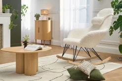 Rocking chair scandinave en tissu effet peau de mouton blanc, métal noir et bois clair JHENE