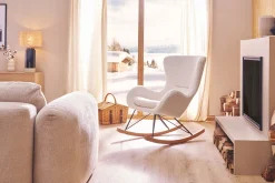 Rocking chair scandinave en tissu effet peau de mouton blanc, métal noir et bois clair ESKUA
