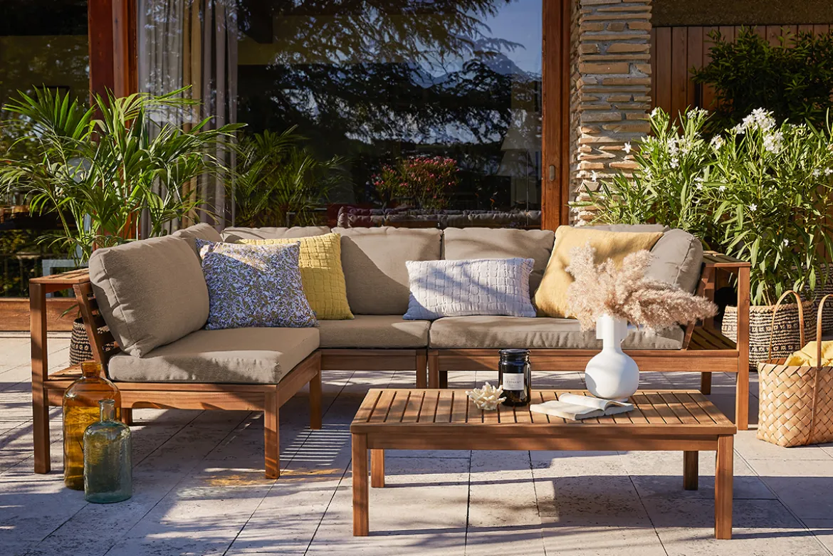 Salon de jardin d'angle 6 places en bois massif avec coussins déhoussables taupe BELIZE