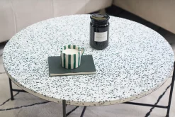 Table basse ronde design en terrazzo et métal noir D81 cm MEZZO