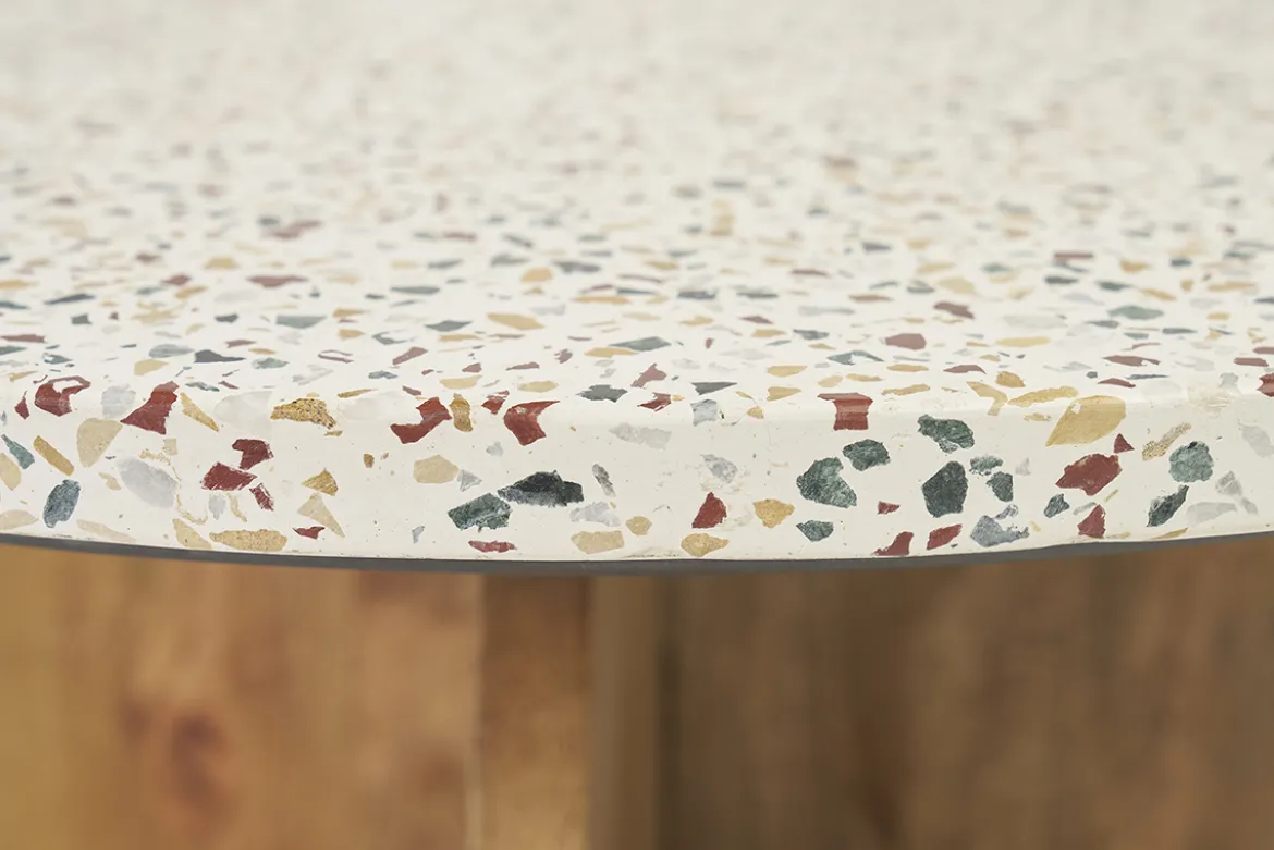 Table basse ronde en terrazzo et bois clair manguier massif D79.5 cm NESSA