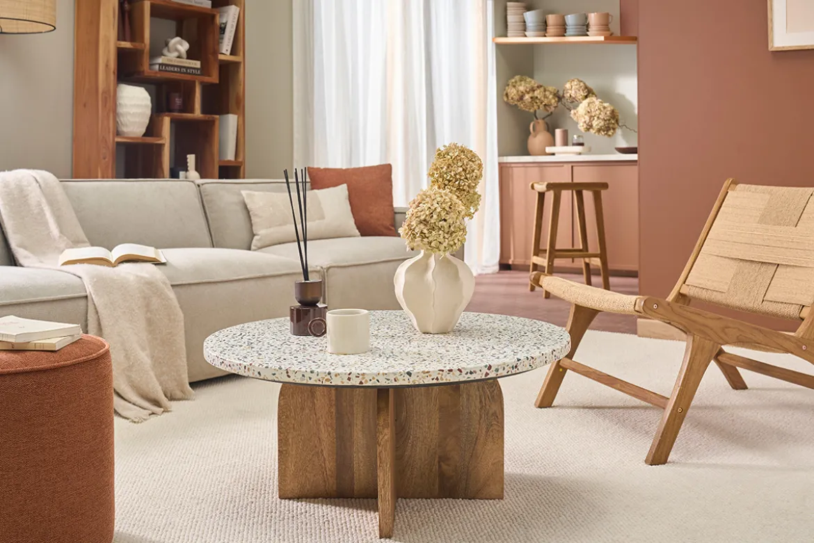 Table basse ronde en terrazzo et bois clair manguier massif D79.5 cm NESSA