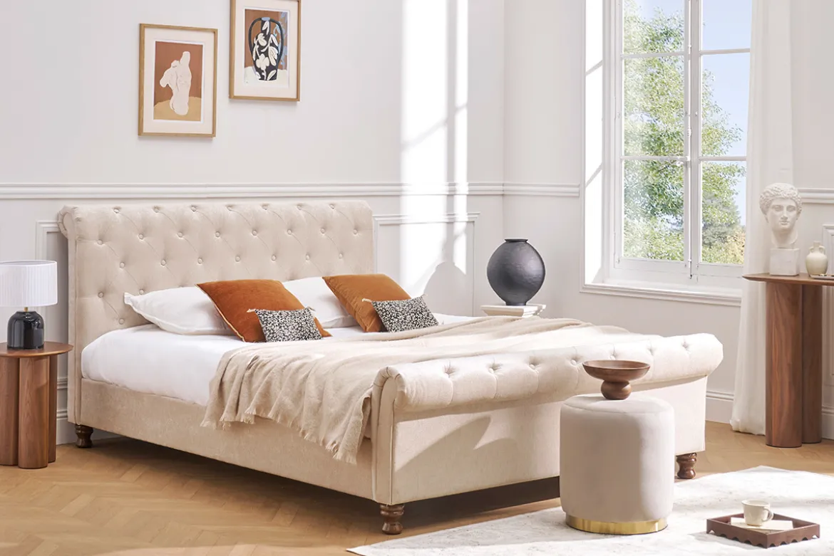 Table d'appoint design bois foncé noyer L44 cm HOLLEN