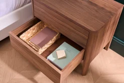 Table de chevet avec rangements 2 tiroirs bois foncé noyer BENJA