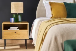 Table de chevet avec rangements finition bois clair chêne et métal noir PERNELLE