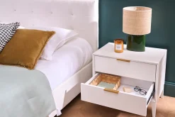 Table de chevet blanche mat et métal doré avec rangements GIANA