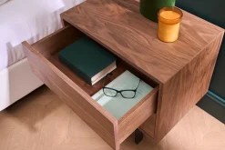 Table de chevet vintage bois foncé noyer et métal MANNY