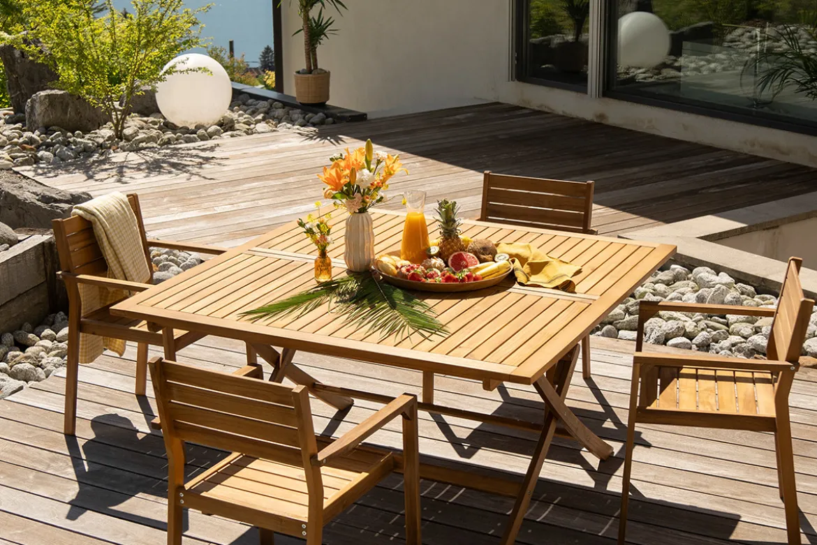 Table de jardin pliante carrée en bois massif L140 cm SANTIAGO