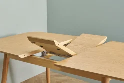 Table extensible rallonges intégrées rectangulaire en bois clair chêne L140-170 cm ANK