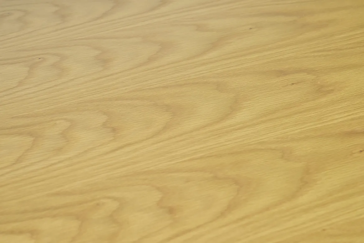 Table à manger carrée scandinave bois clair chêne L140 cm LEENA