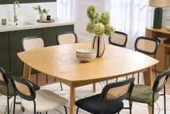 Table à manger carrée scandinave bois clair chêne L140 cm LEENA