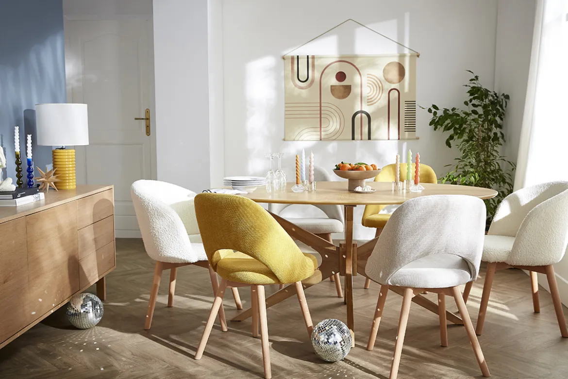 Table à manger design ovale chêne L160 cm DIELLI