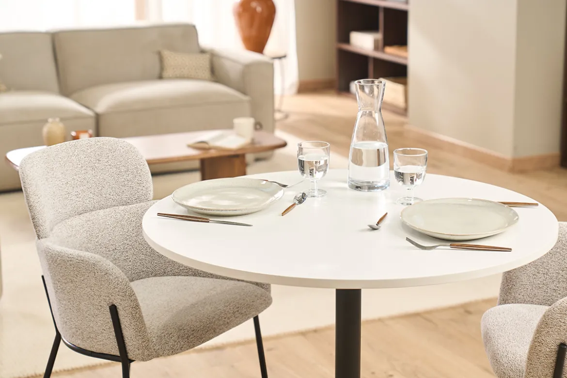 Table à manger design ronde blanche et métal noir D90 cm CALISTA