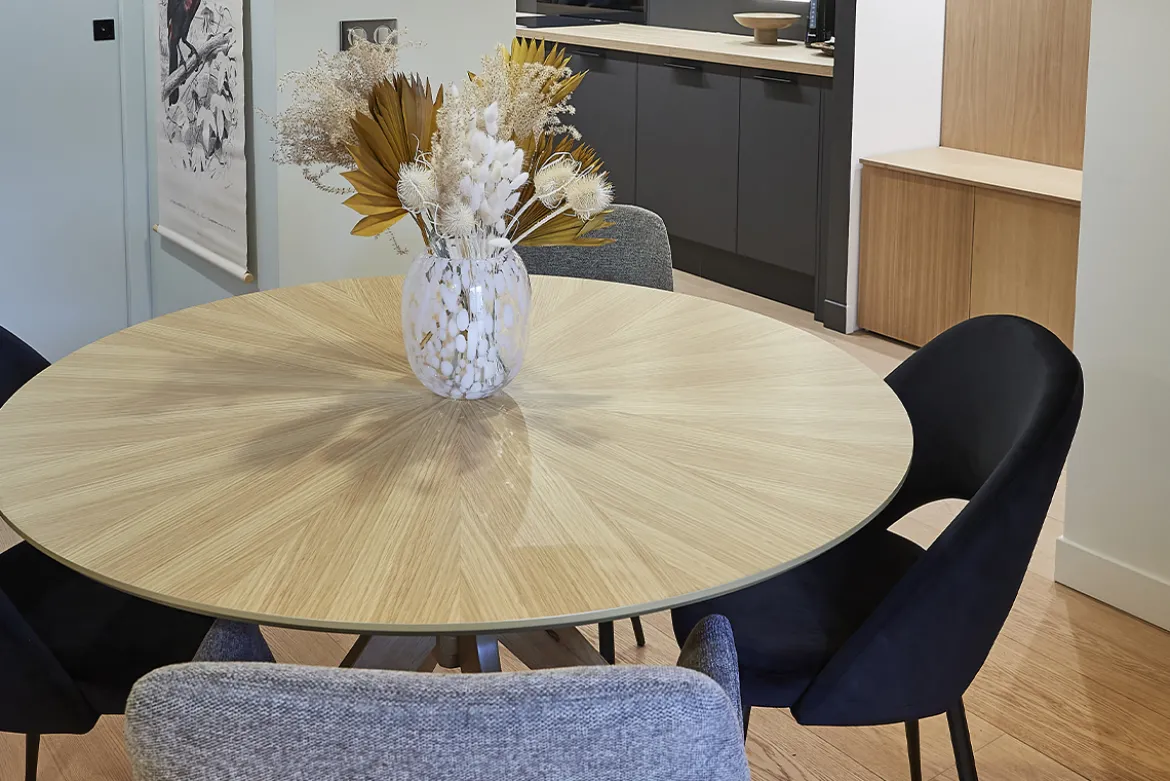 Table à manger design ronde chêne D120 cm DIELLI