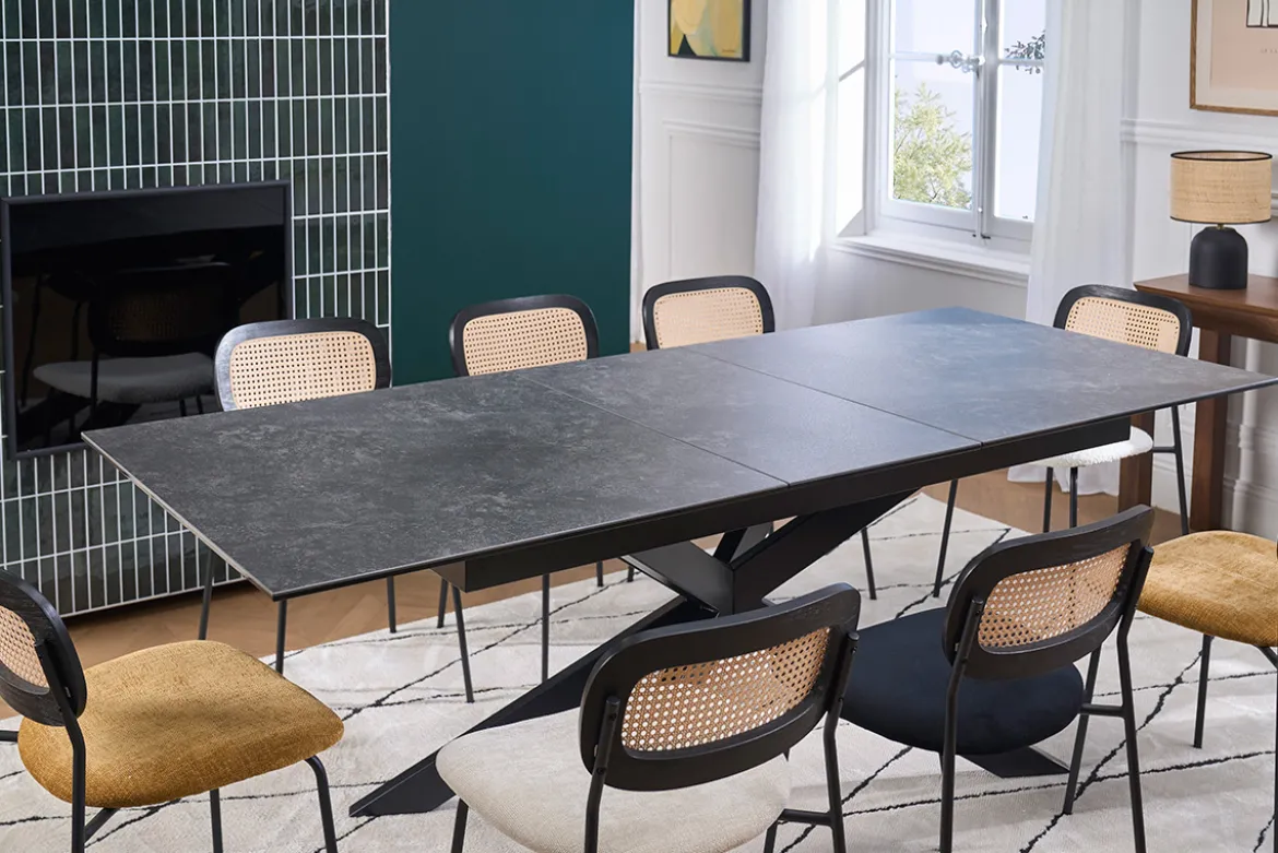 Table à manger extensible en céramique noire et métal L168-210 cm MELZA