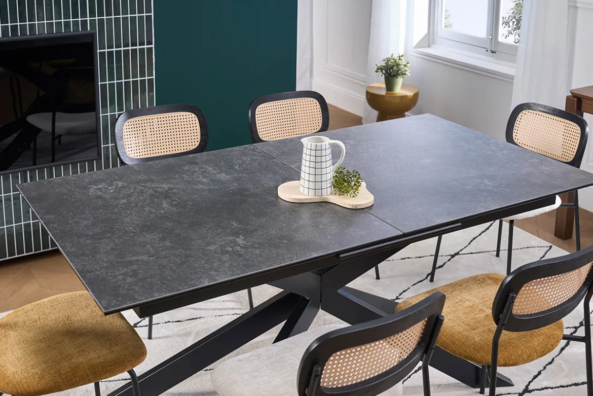 Table à manger extensible en céramique noire et métal L168-210 cm MELZA