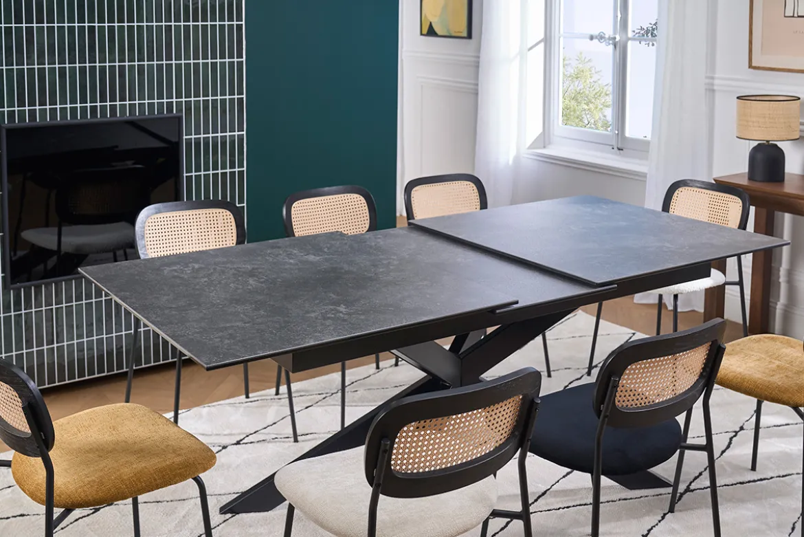Table à manger extensible en céramique noire et métal L168-210 cm MELZA