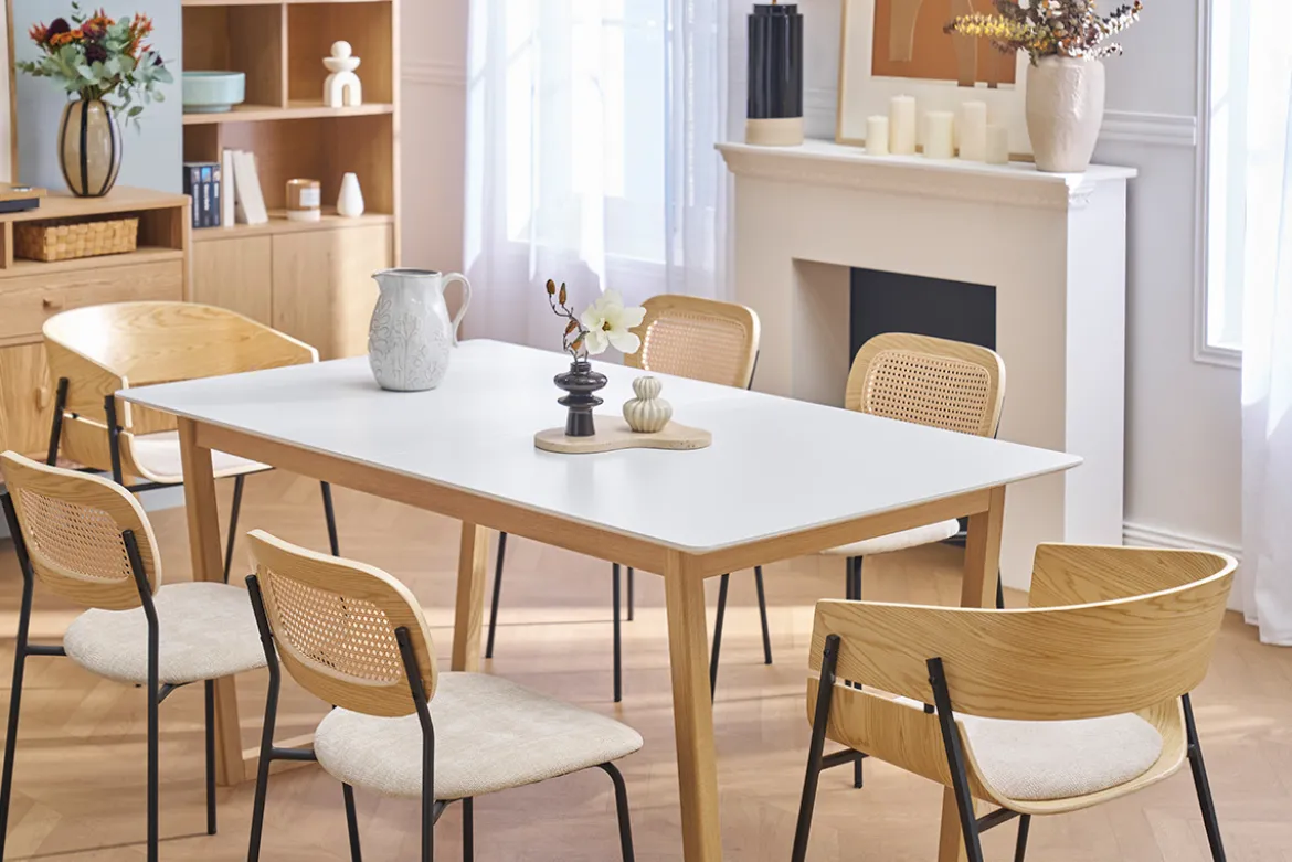 Table à manger extensible rectangulaire rallonges intégrées finition blanc et bois clair chêne massif L160-240 cm LAHO