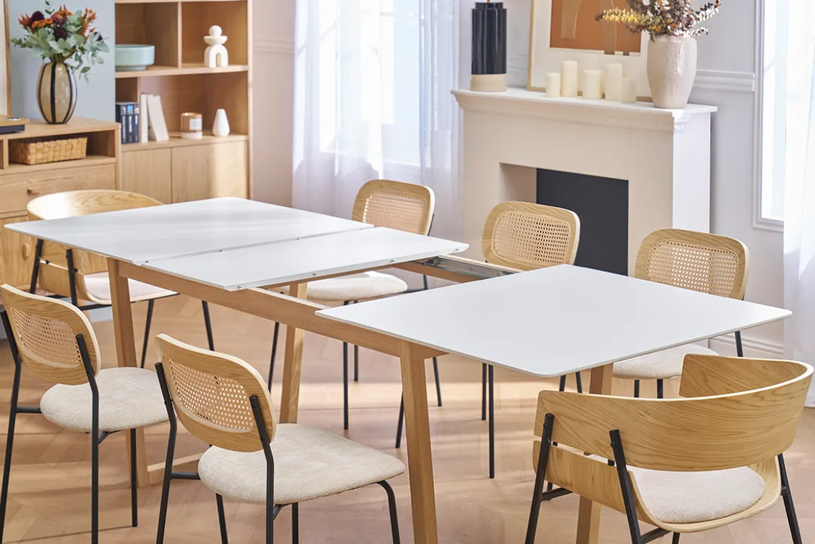 Table à manger extensible rectangulaire rallonges intégrées finition blanc et bois clair chêne massif L160-240 cm LAHO