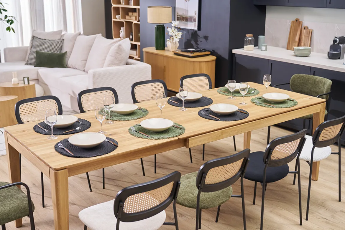 Table à manger rectangulaire extensible rallonge intégrée en bois clair chêne massif L160-245 cm NELYA