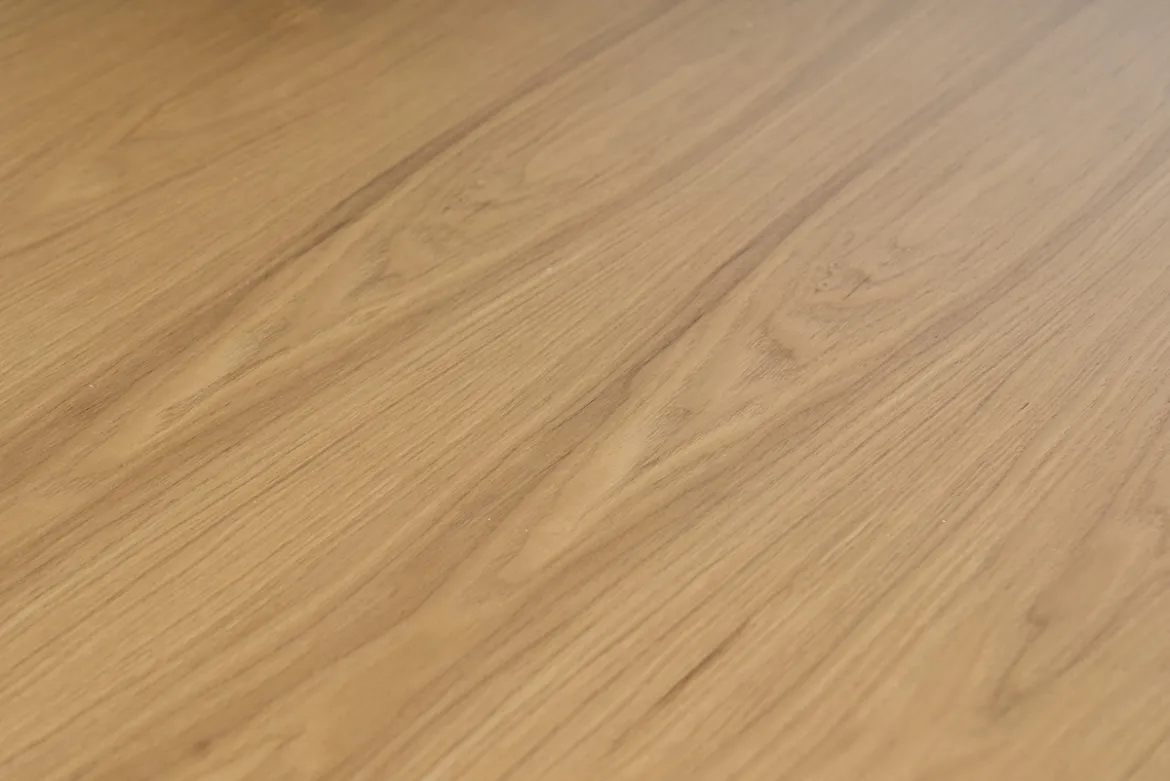 Table à manger ronde design en bois clair frêne D106 cm WALFORD