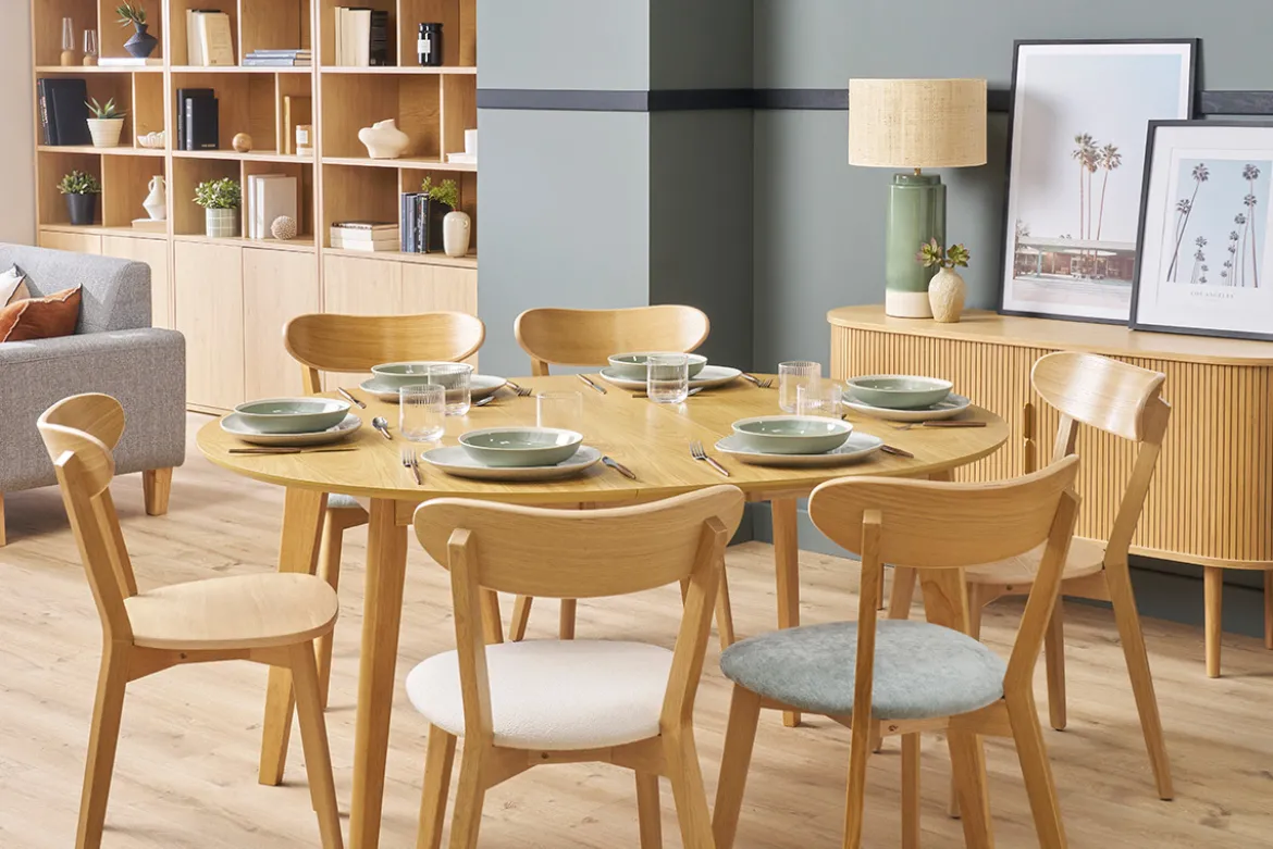 Table à manger ronde extensible finition chêne L120-150 cm LEENA