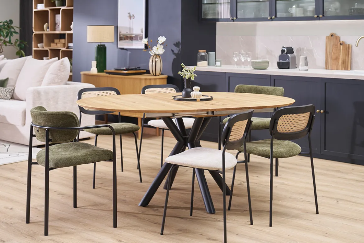 Table à manger ronde extensible en bois clair chêne massif et métal L120-170 cm OLGA