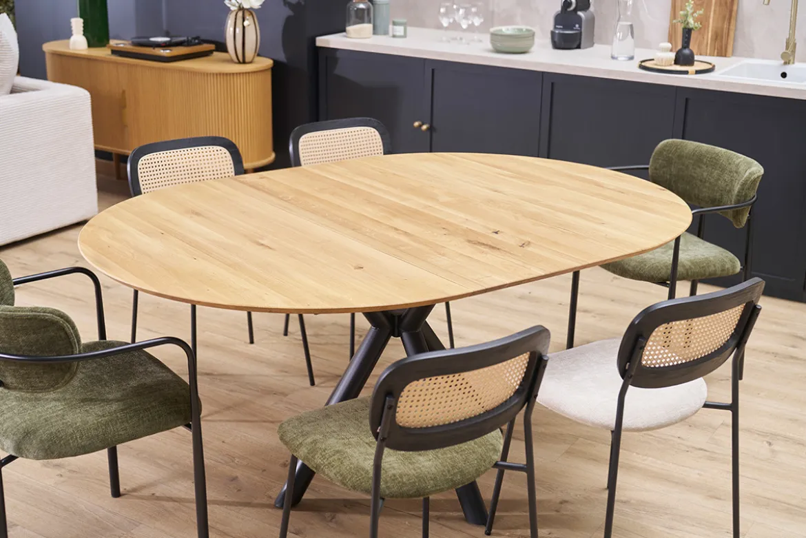 Table à manger ronde extensible en bois clair chêne massif et métal L120-170 cm OLGA