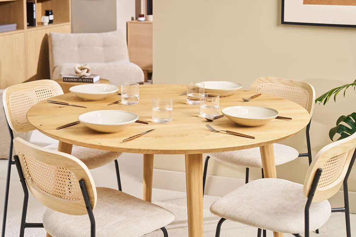 Table à manger ronde frêne D120 cm LIVIA