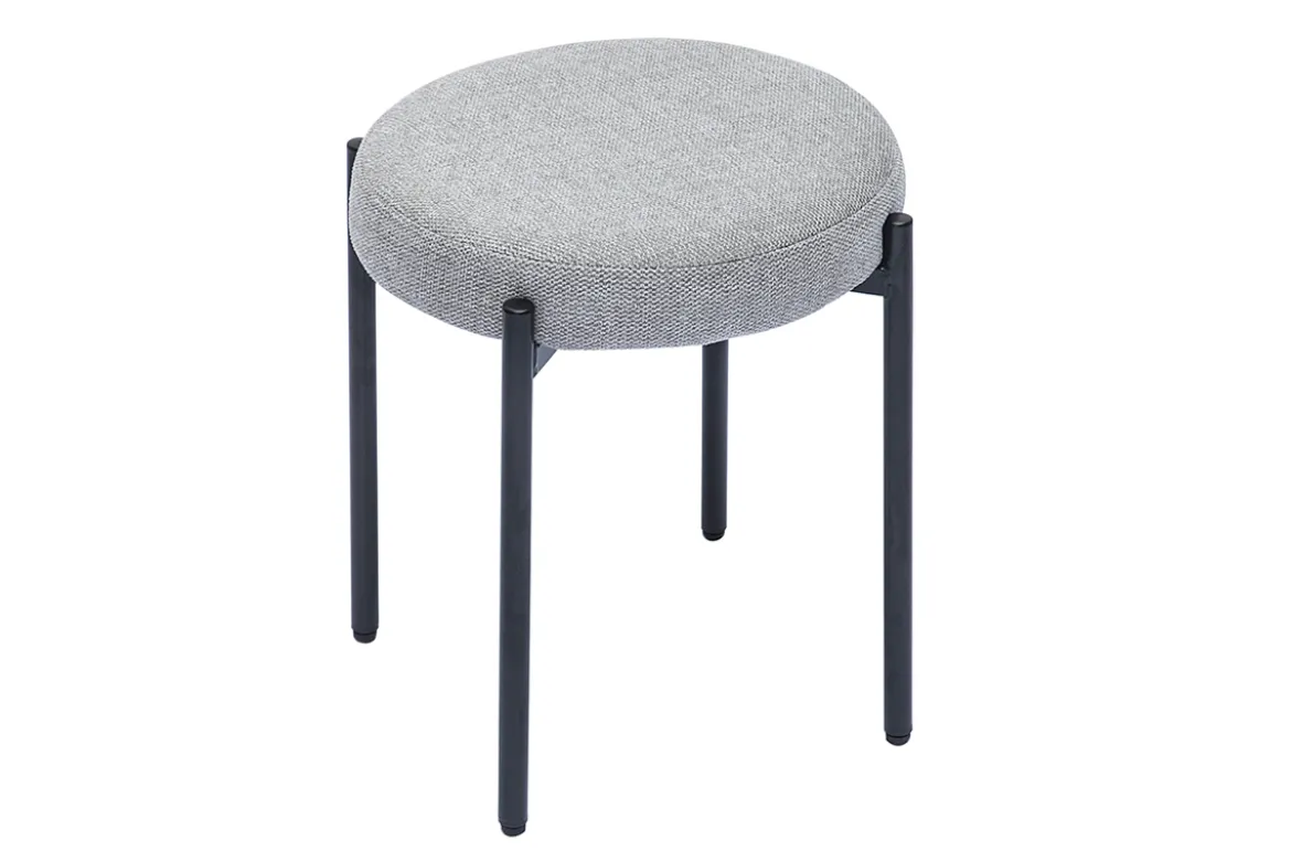 Tabouret bas empilable en tissu effet velours texturé gris clair et métal noir H41 cm KIKO