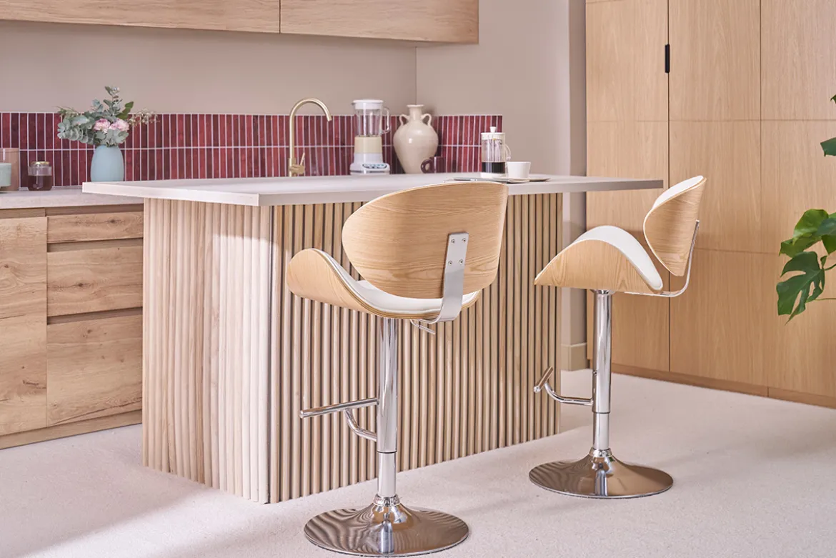 Tabouret de bar design blanc et bois clair WALNUT