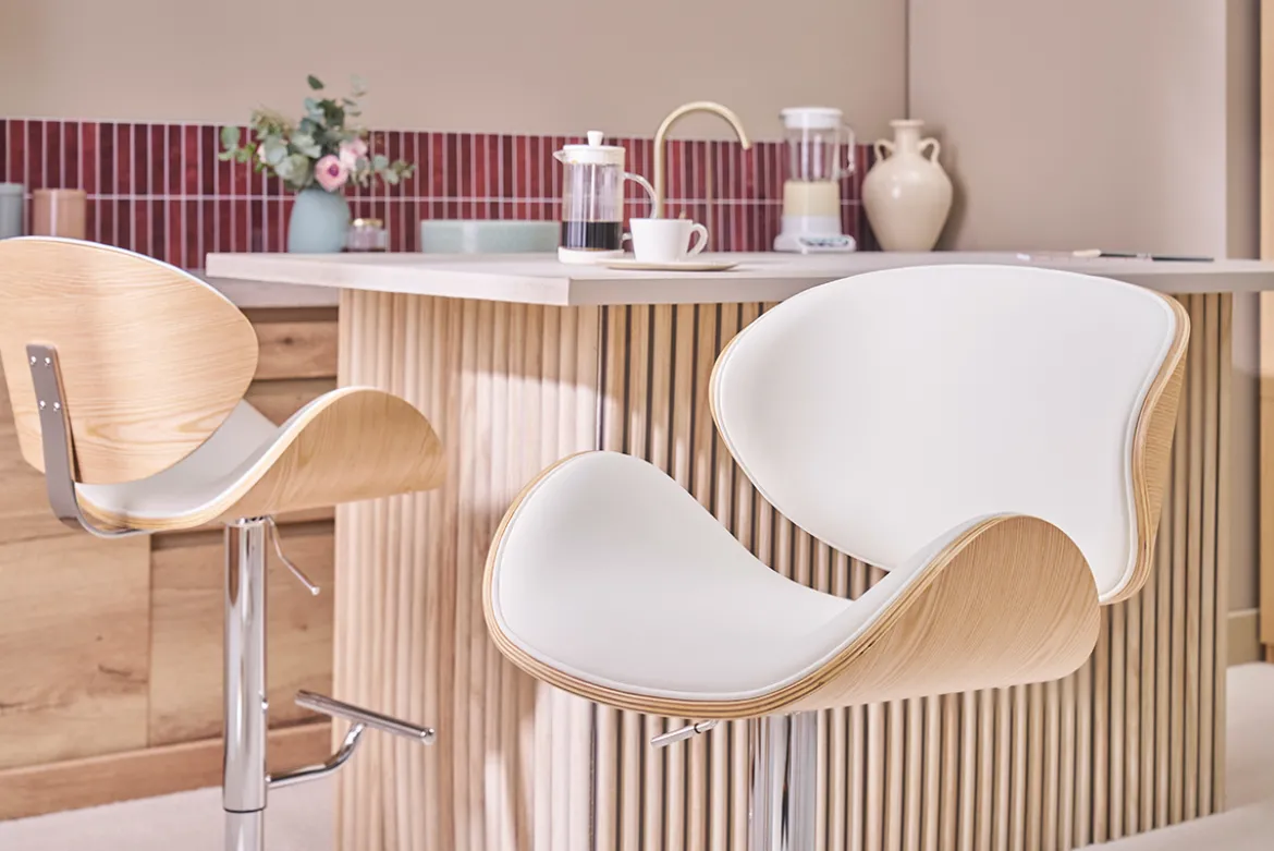 Tabouret de bar design blanc et bois clair WALNUT