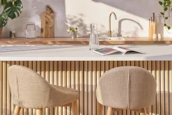 Tabouret de bar design en tissu beige et bois clair 65 cm DALIA