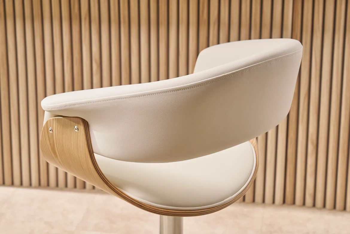 Tabouret de bar design réglable blanc et bois clair OKTAV