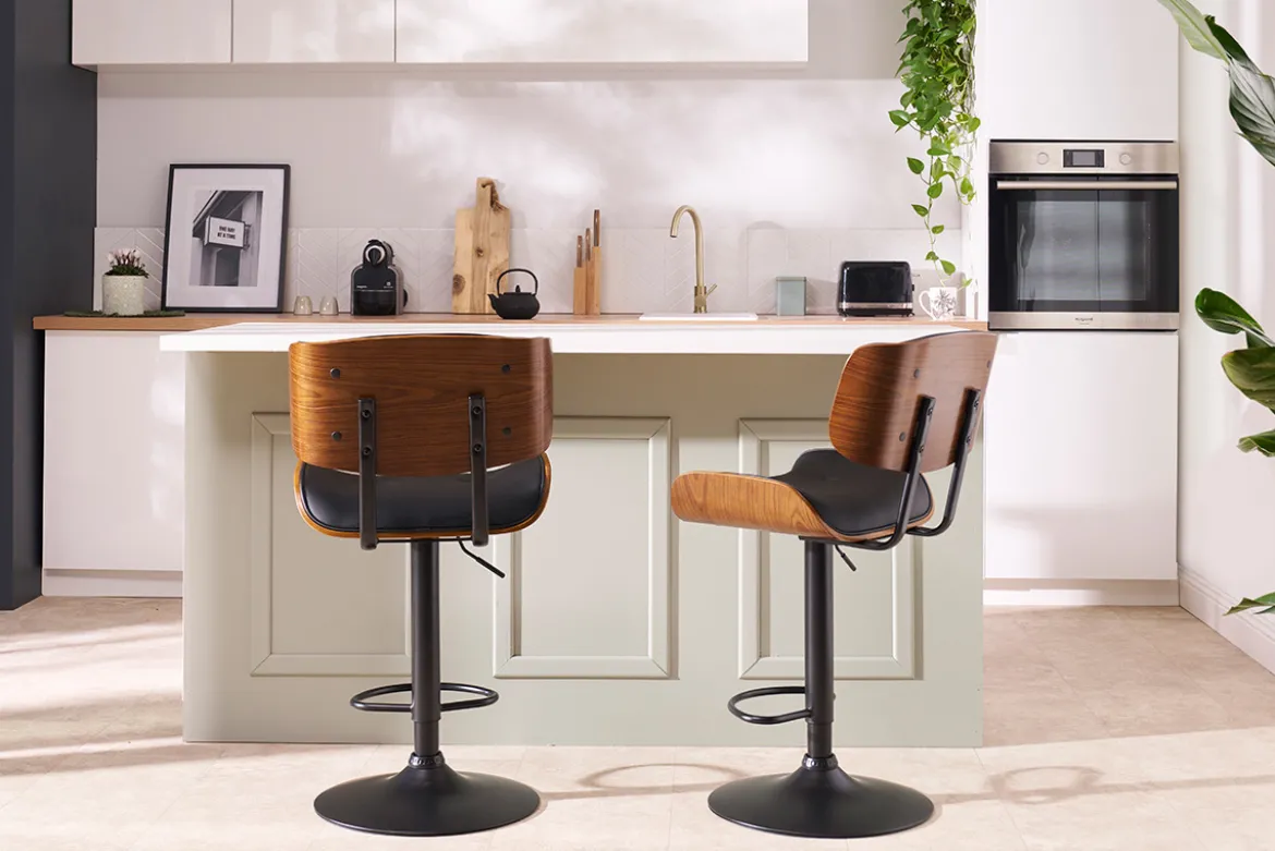 Tabouret de bar design réglable pivotant 360° noir et bois foncé BASILE
