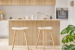 Tabourets de bar bois clair et blanc H65 cm (lot de 2) MEADOW