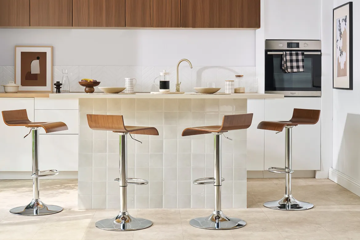Tabourets de bar design bois foncé noyer et acier chromé (lot de 2) SURF V2