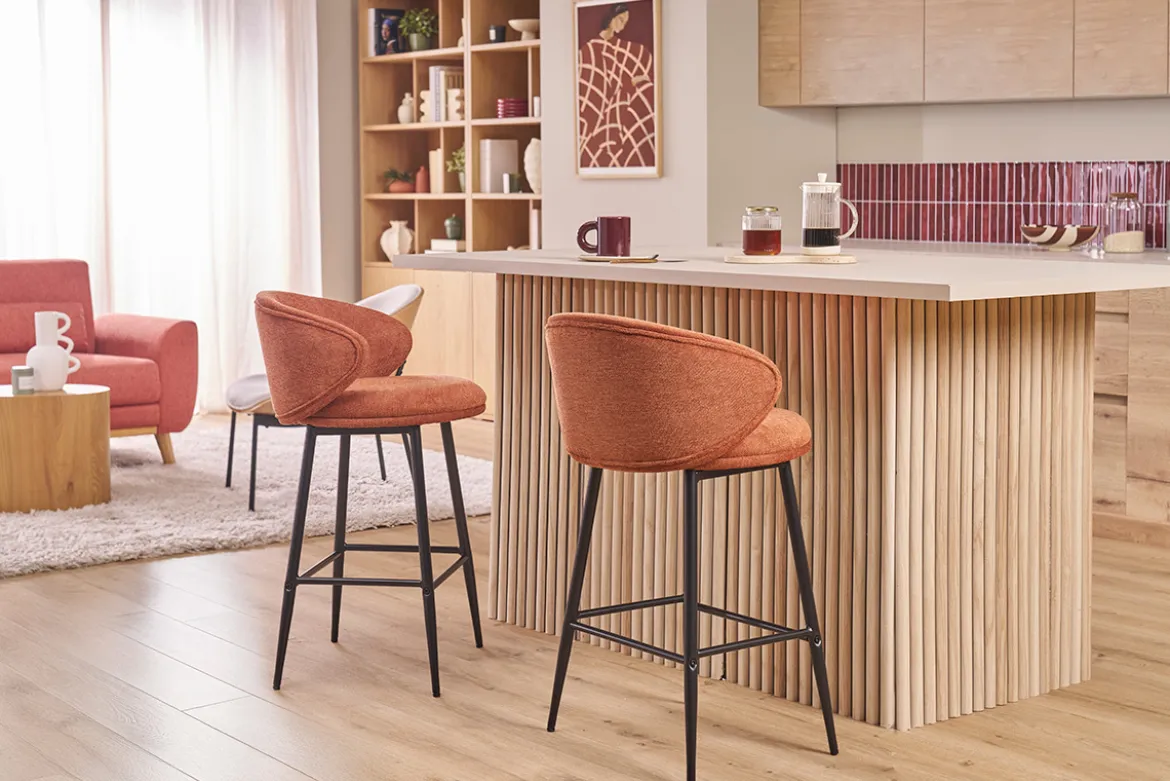 Tabourets de bar design en tissu effet velours texturé terre brûlée et métal noir (lot de 2) ROSALIE