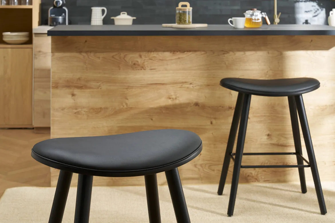 Tabourets de bar design noirs H65 cm (lot de 2) MEADOW