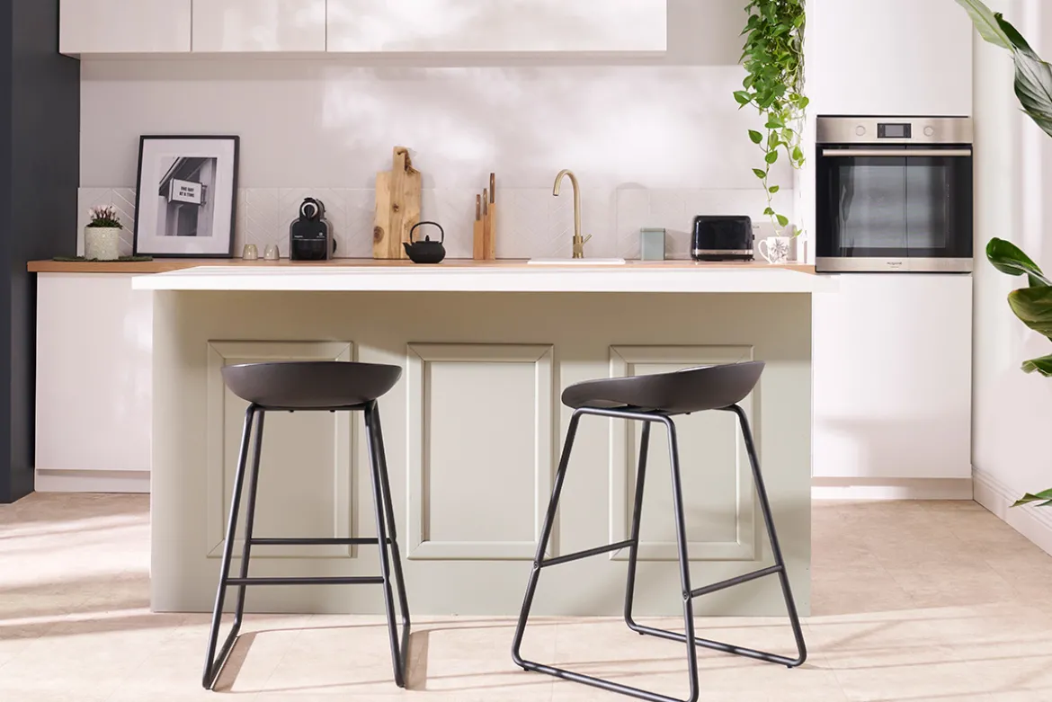 Tabourets de bar design noirs H65 cm (lot de 2) PEBBLE